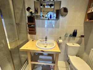 Photo 25- click for photo gallery